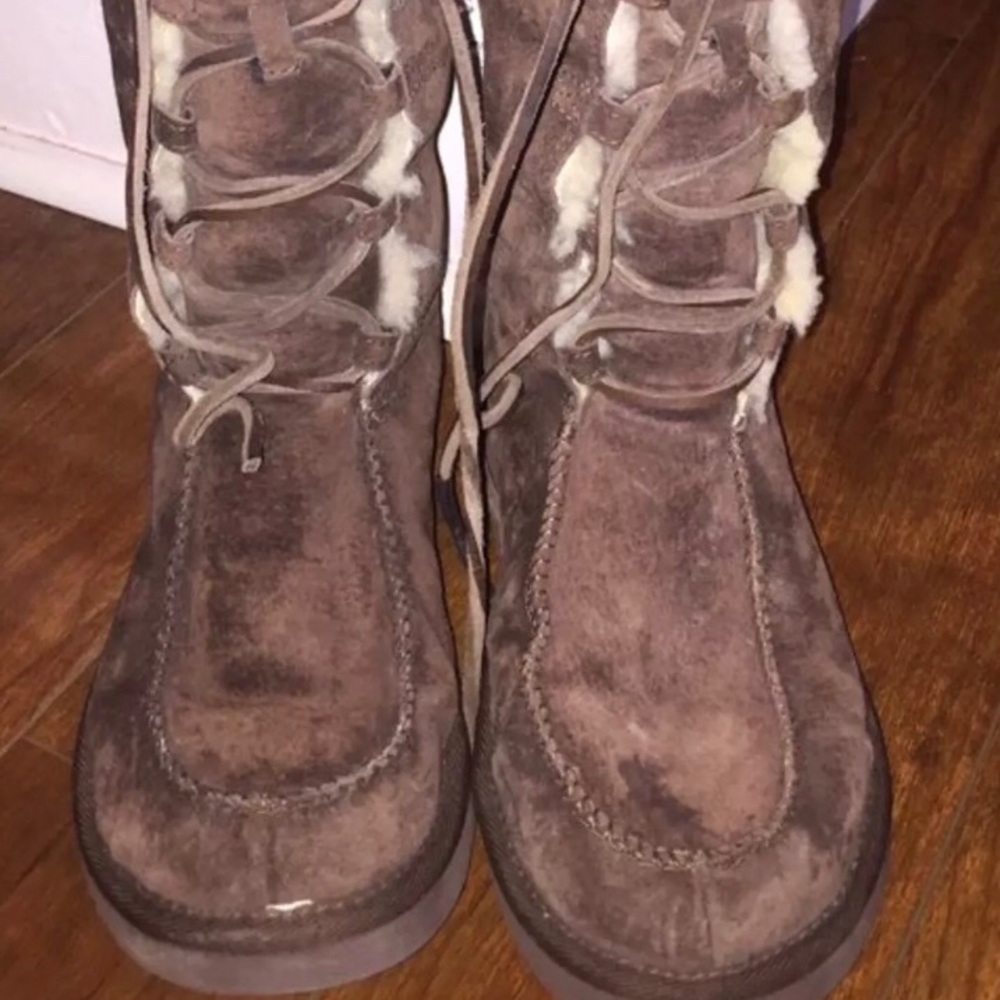 UGG Australian Mid Calf boots size 8